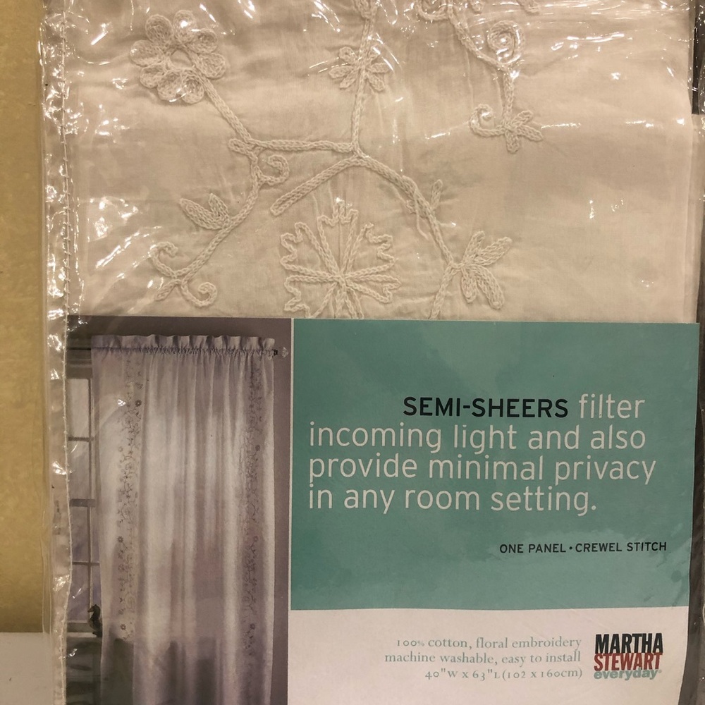 NWT Set of 3 Martha Stewart Curtains